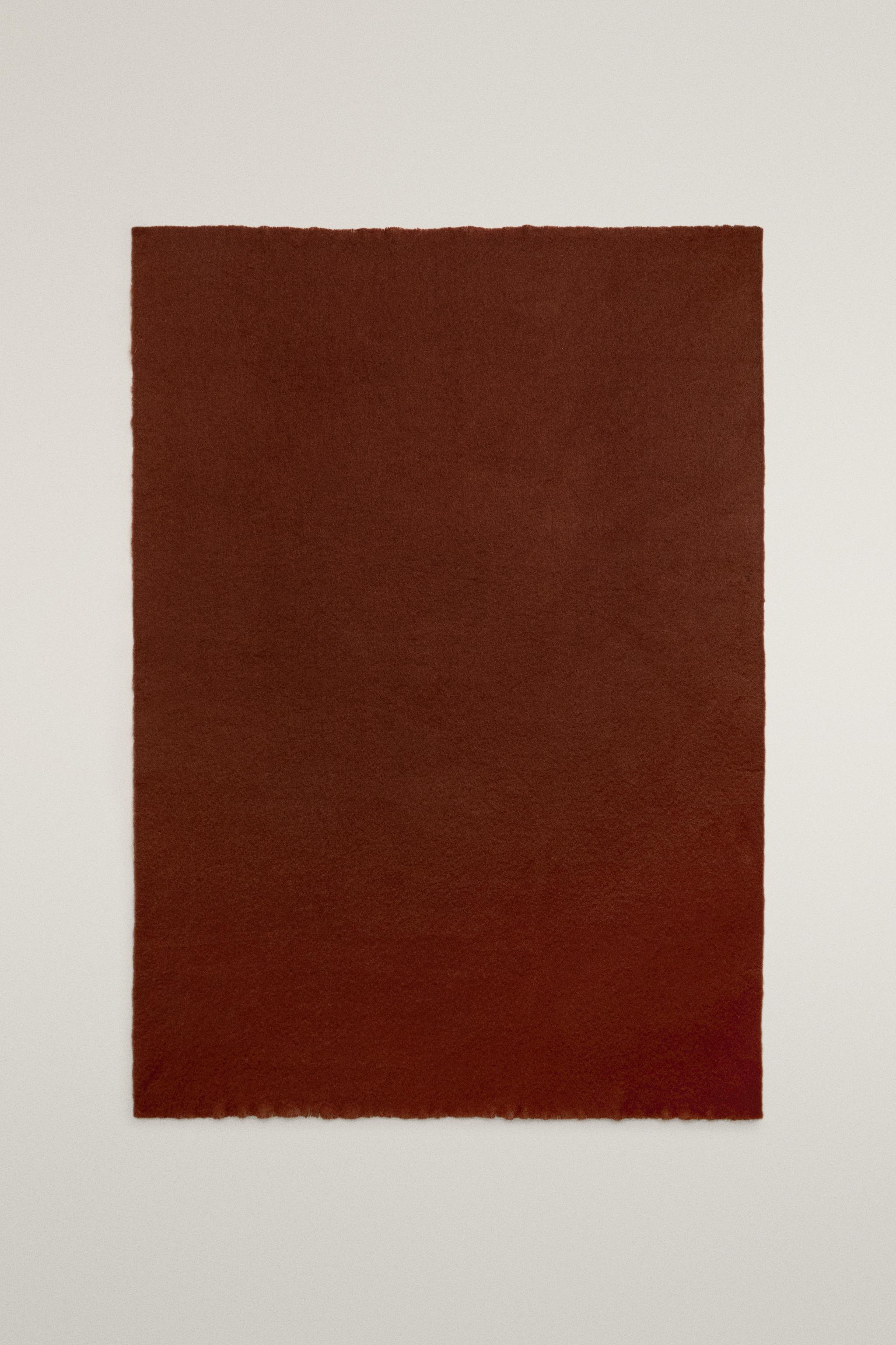 BRUSHED-EFFECT BLANKET